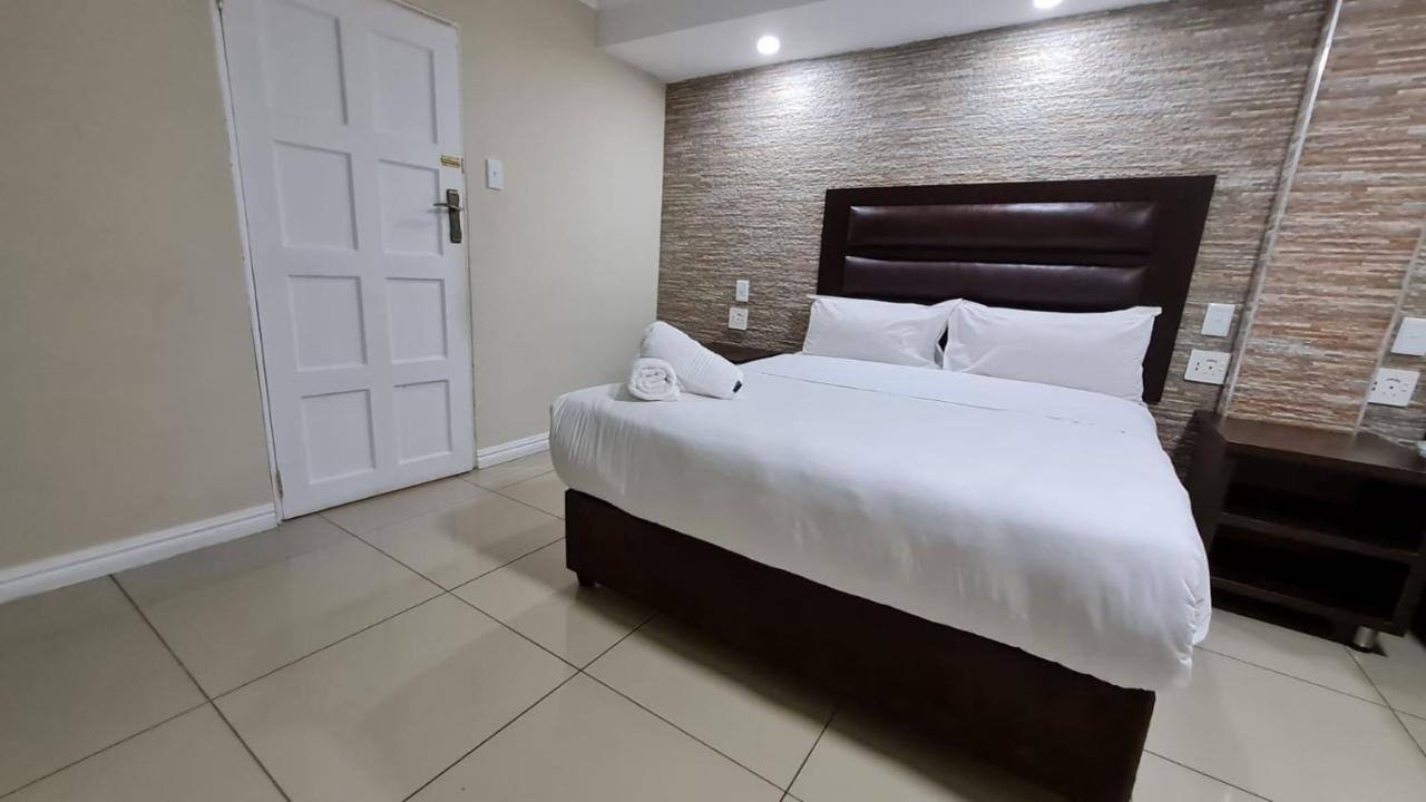 Bayside Hotel Pinetown New Germany Экстерьер фото